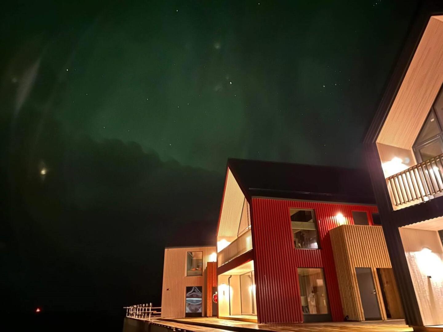 Stor Moderne Leilighet I Henningsvaer, 70 Kvm 외부 사진